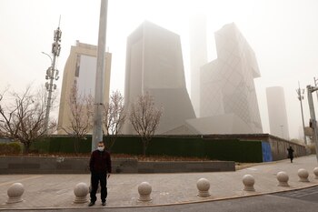 Un hombre en la calle