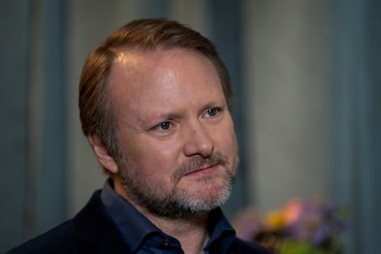 El director Rian Johnson la reveló públicamente durante la promoción de Knives Out.
REUTERS/Lauren Justice