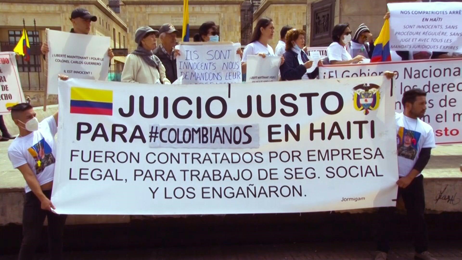Exmilitares colombianos acusados de participar en el asesinato del presidente haitiano Jovenel Moïse fueron trasladados desde Haití a Estados Unidos para enfrentar cargos en Florida - crédito AFP