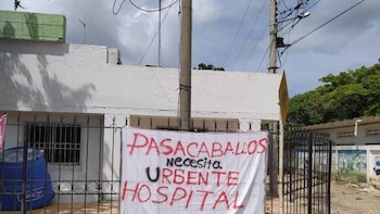 Techo de centro asistencial de