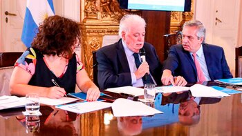 Alberto Fernández, el ministro Ginés