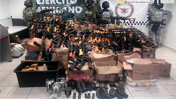 Ejército y Guardia Nacional aseguran arsenal del Cártel del Pacífico en Sonora: decomisan más de 272 mil cartuchos y 81 armas