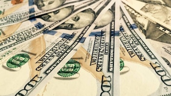 Jornada financiera: el dólar profundizó la baja y el riesgo país volvió a superar los 500 puntos