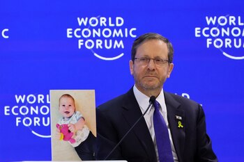El Presidente de Israel aseguró que las heridas del ataque del 7 de octubre “aún no pueden sanar” (REUTERS)