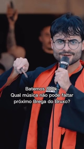 En redes sociales, el cantante