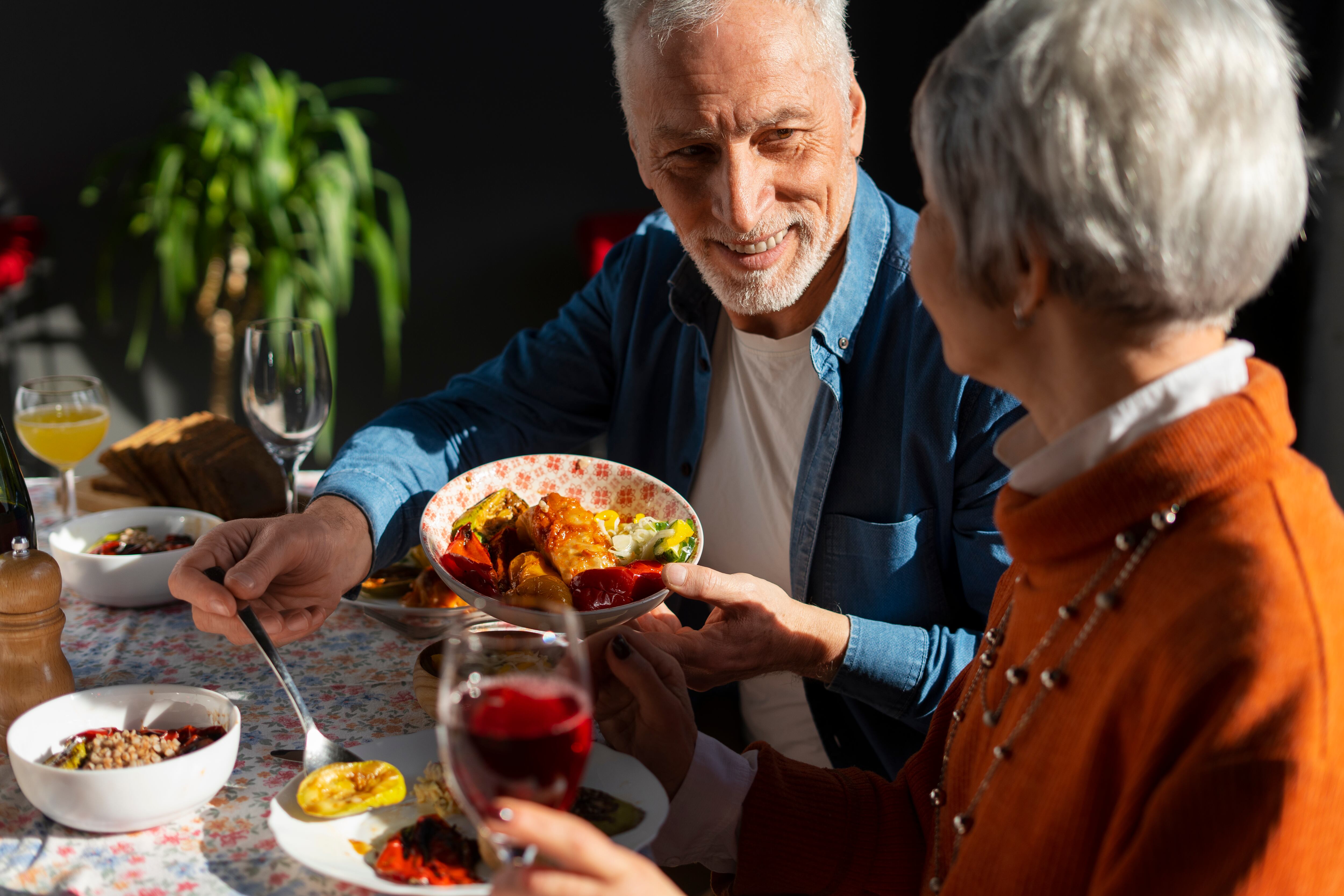 Restricción horaria de comidas podría ayudar a prevenir demencias