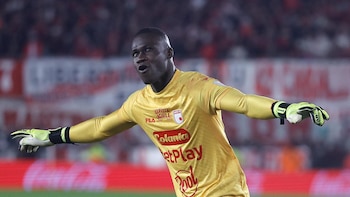 Weimar Asprilla, portero de Santa Fe, fue incluido en el 11 ideal de los cuartos de final de la Copa Sudamericana