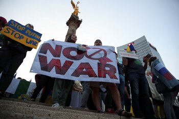 Cientos de ucranianos han salido