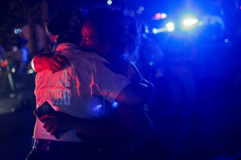 Una mujer que busca a