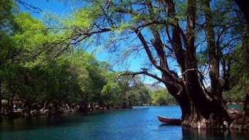 El Lago Camécuaro es un