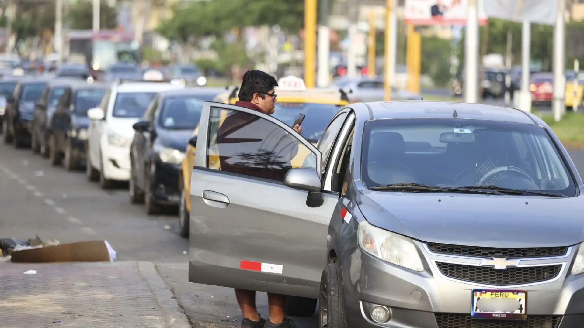La crisis del gas natural ya afecta a miles de familias, taxistas y podría extenderse. Es tan grave que movería la inflación para marzo. - Crédito Andina/Jhonel Rodríguez Robles