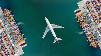 Uruguay y Argentina firman acuerdo para liberalizar el transporte aéreo de cargas