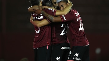 Lanús derrota a Belgrano y