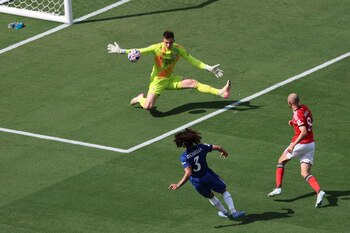 Chelsea le ganaba 1-0 a Benfica en el Mundial de Clubes, pero el partido se detuvo por tormentas eléctricas y quedó suspendido de manera indefinida