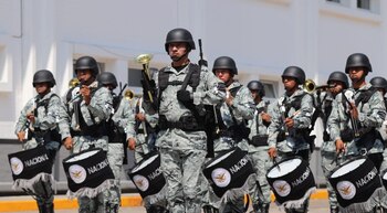 Flor Medina: la oficial de