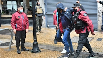 Uno de los ladrones trató