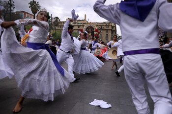 Procesión religiosa en Santiago de