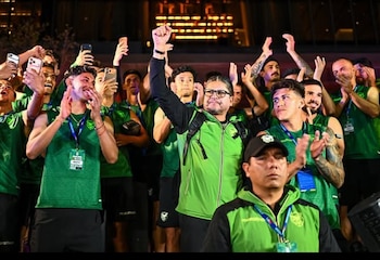 El técnico destacó la unión entre equipo y afición en la antesala de un duelo clave. (Instagram @laverde_fbf)