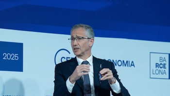 Hernández de Cos y Knot,