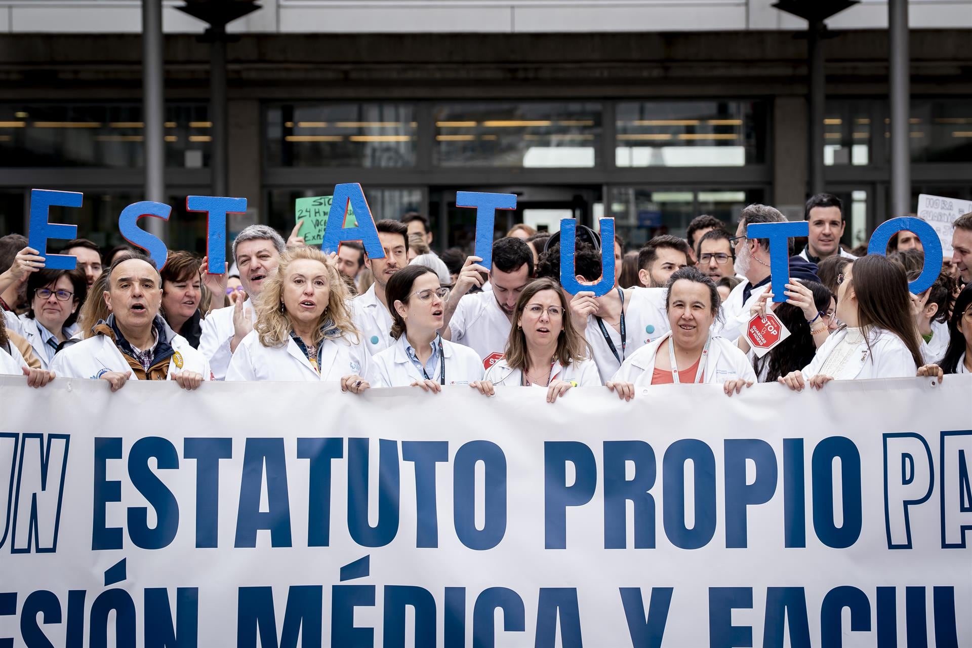 Manifestación de médicos por un estatuto propio en Madrid. (Europa Press)