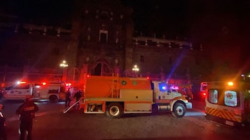 Los bomberos y protección civil
