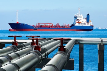 El petróleo encabezó el crecimiento absoluto de las ventas externas: alcanzó 5.722 millones de dólares, 59% más que un año antes, mientras que las toneladas exportadas aumentaron 34% (Imagen: Shutterstock)