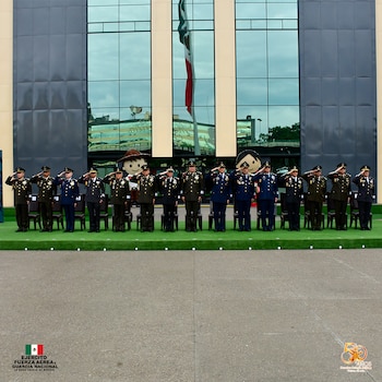 Las ceremonias simultáneas se realizan este 1 de septiembre de 2026 en instalaciones militares de todo el país, tras los procesos de promoción y reclasificación 2026, informa la dependencia