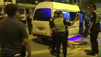 La víctima intentó pedir ayuda y logró descender de su unidad tras el ataque, el hecho ocurrió cerca de una comisaría y suma preocupación en el sector por el aumento de la violencia