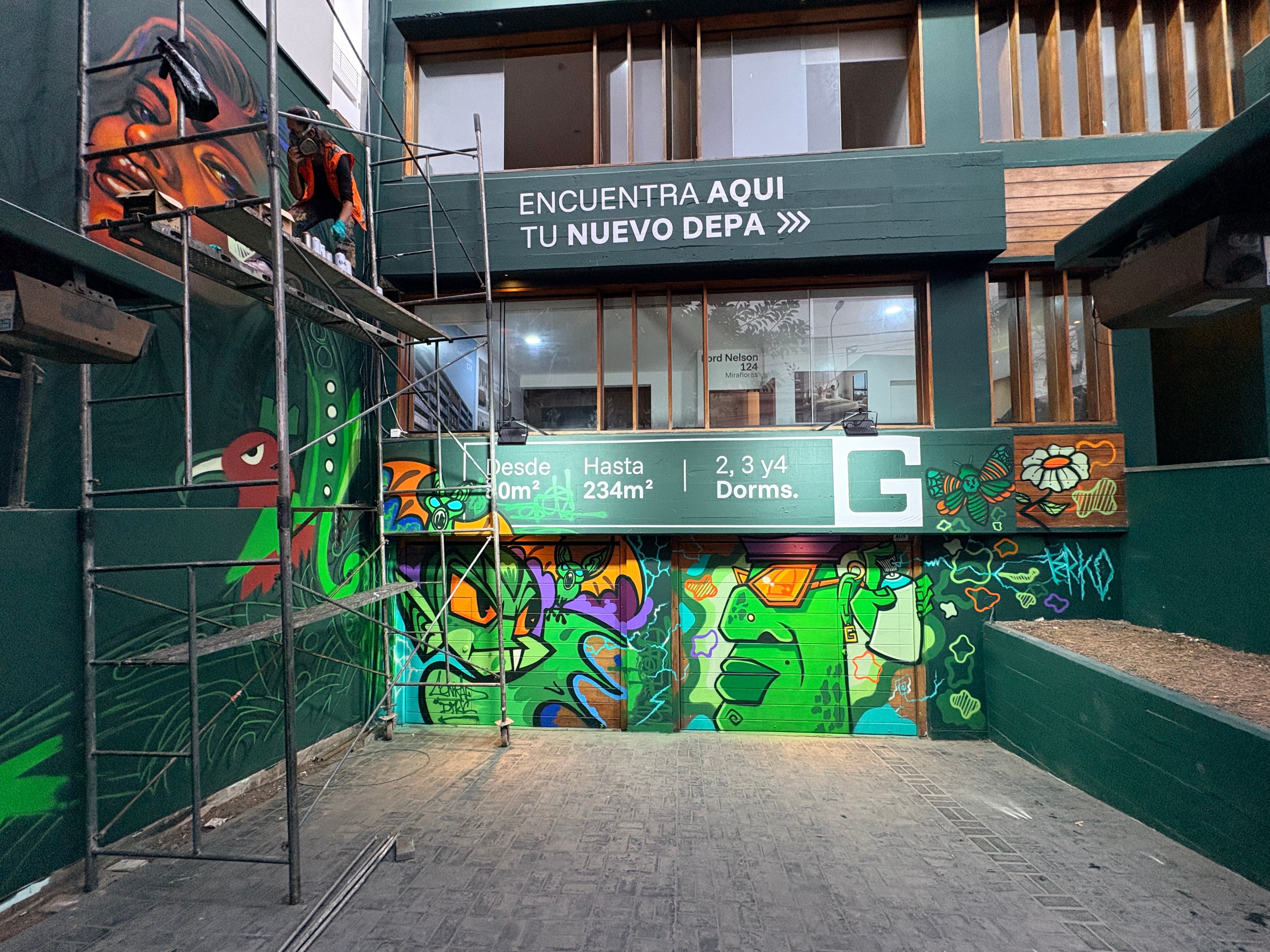 El proyecto Latente transforma una casa destinada a demolición en un espacio de intervención artística temporal