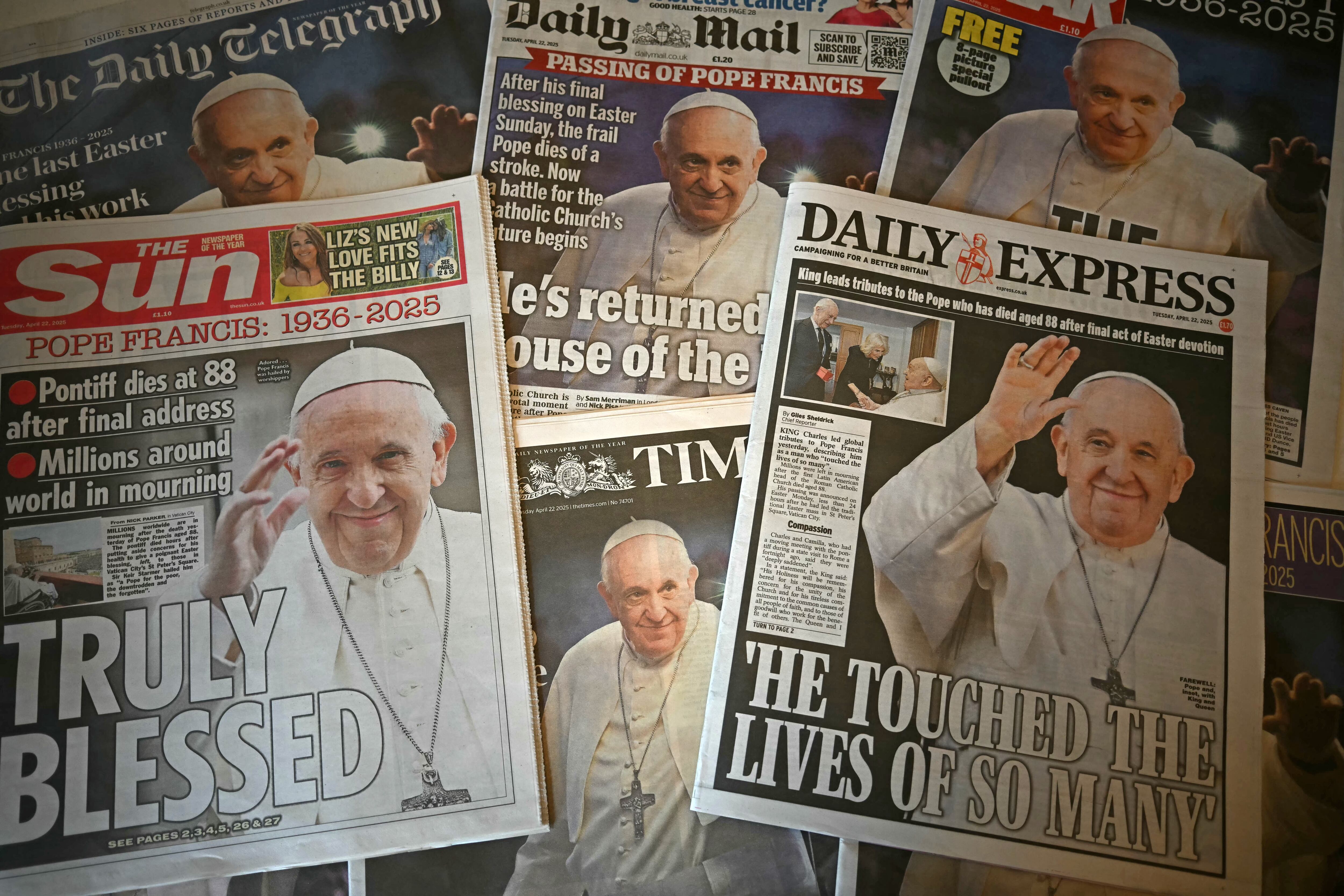 La repercusión mundial del Papa Francisco, tras su muerte (Photo by Paul ELLIS / AFP).