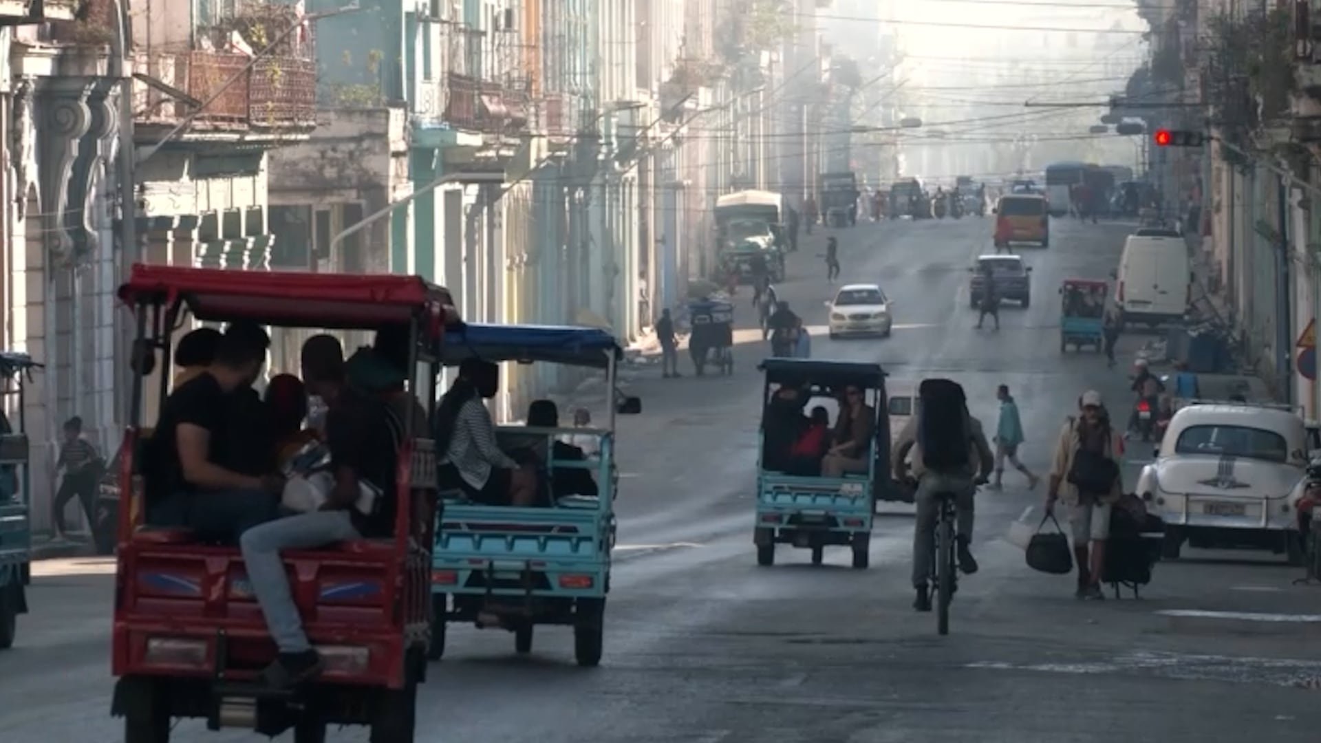 El transporte público en Cuba cae a mínimos históricos con un desplome del 90% en sus servicios