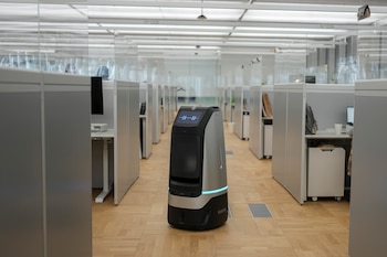 BC-HBRNI-1100-AI-COMPETITION-ART-NYTSF — For years, corporate lawyers have obsessed over one question when it comes to AI: Is our data going into someone else’s training set? (Chang W. Lee/The New York Times) — ONLY FOR USE WITH ARTICLE SLUGGED — BC-HBRNI-1100-AI-COMPETITION-ART-NYTSF — OTHER USE PROHIBITED.