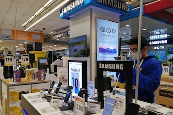 Los empleos en malls aún