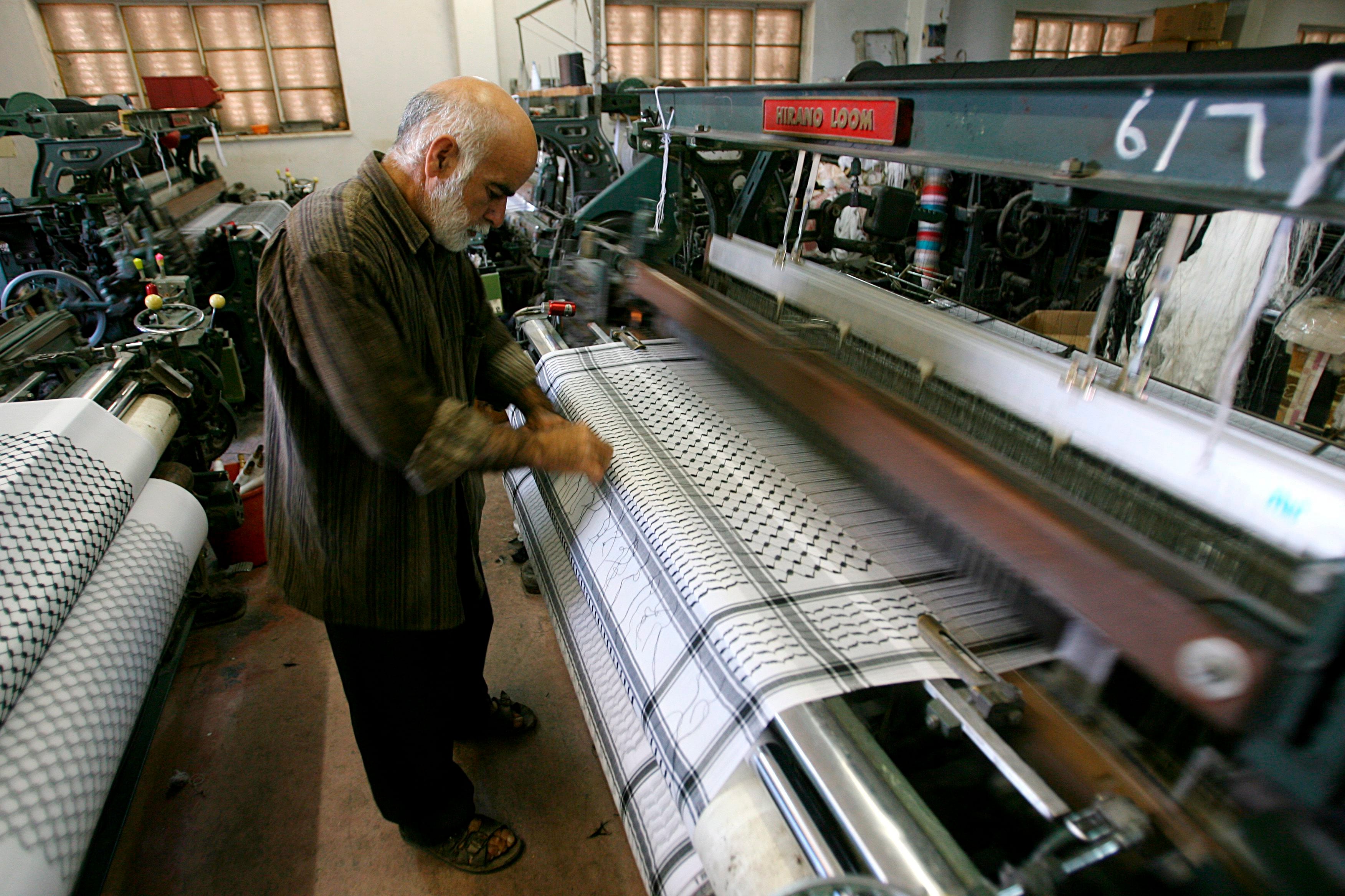 La industria textil fue la más afectada por la caída generalizada. EFE/Abed Al Hashlamoun