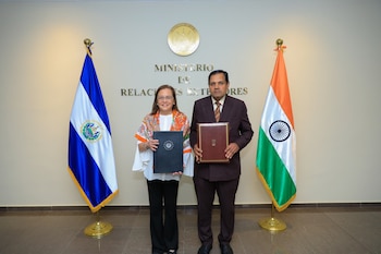 El Salvador y la India