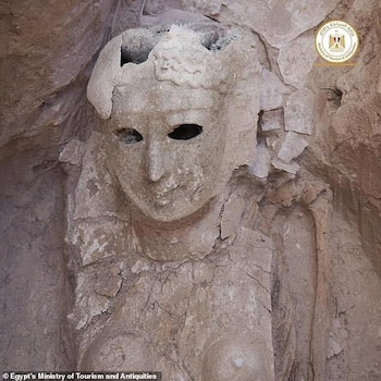 Encontraron en Egipto una momia de 2000 años de antigüedad con una lengua de oro