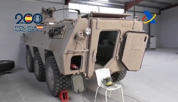 Vehículo blindado de guerra incautado