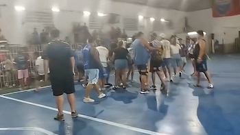 Violenta pelea de padres en