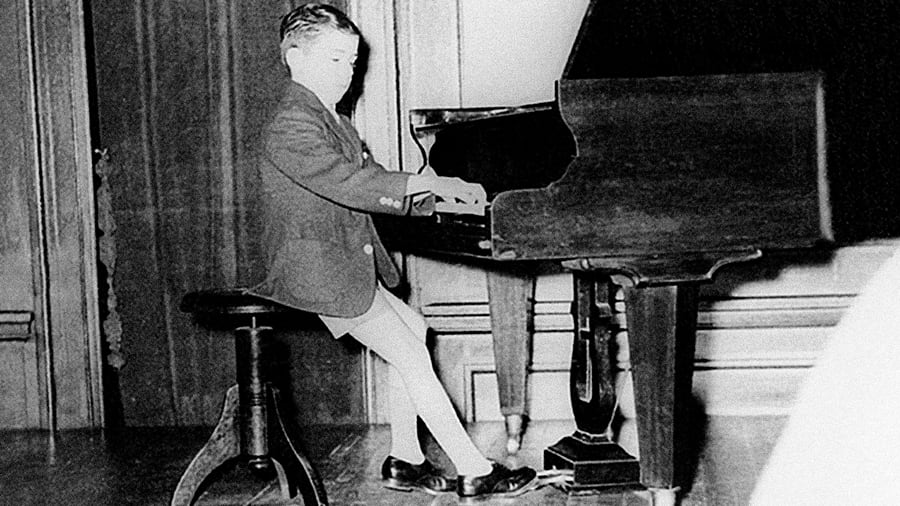 Carlitos García Moreno al piano: niño prodigio con 4 años...