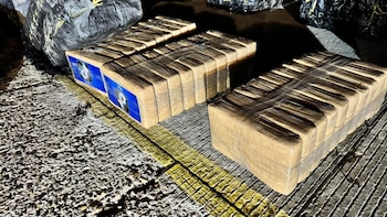 El cargamento decomisado en Punta Canoas representa una afectación económica superior a los 141 millones de dólares. (prensa Armada de Colombia)