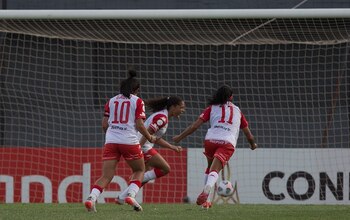 Jugadoras de Santa Fe celebran