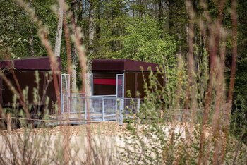 Las cabañas del zoológico Thoiry