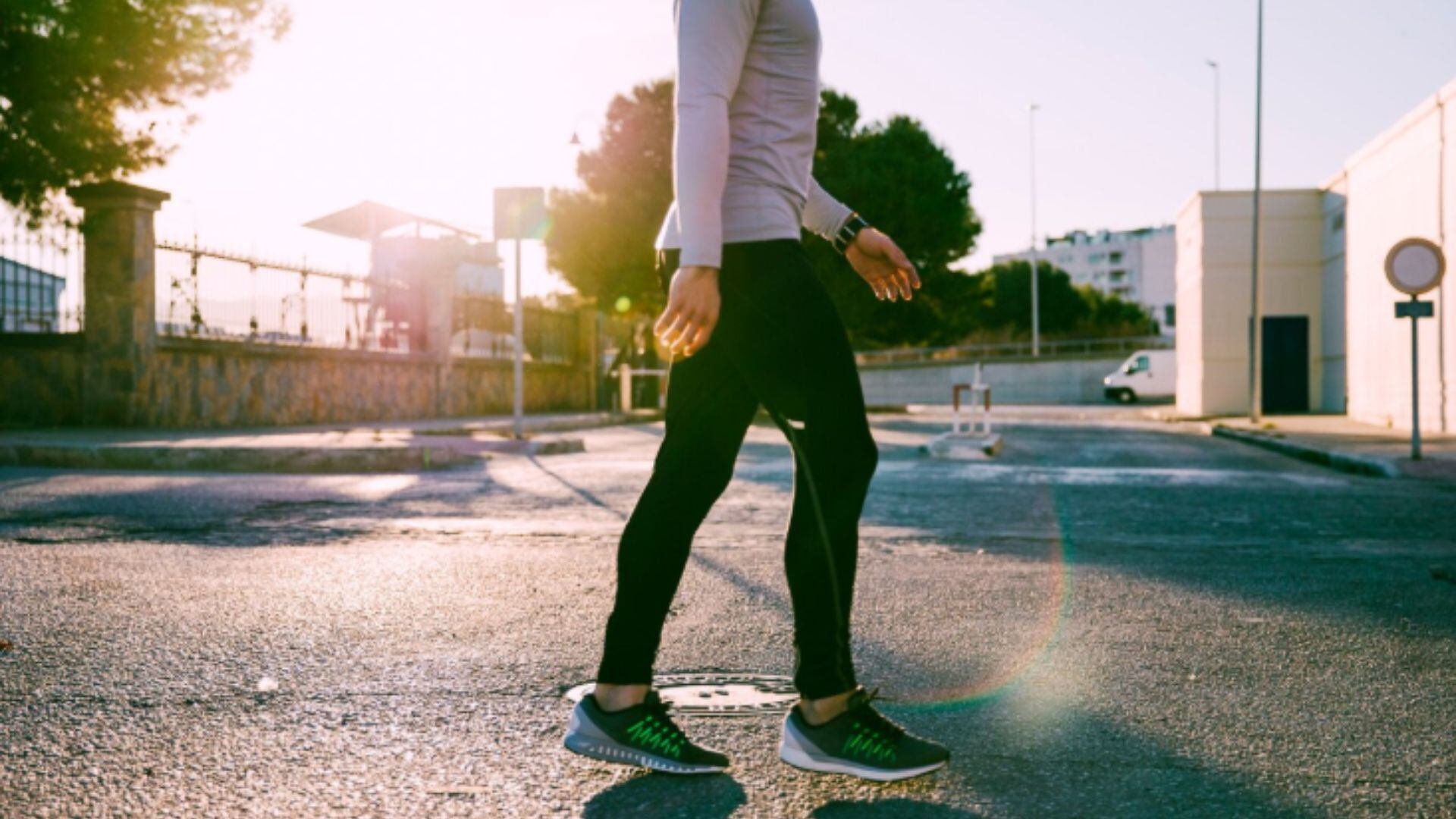 Caminar, el ejercicio clave para un abdomen firme según la ciencia (Imagen Ilustrativa Infobae)