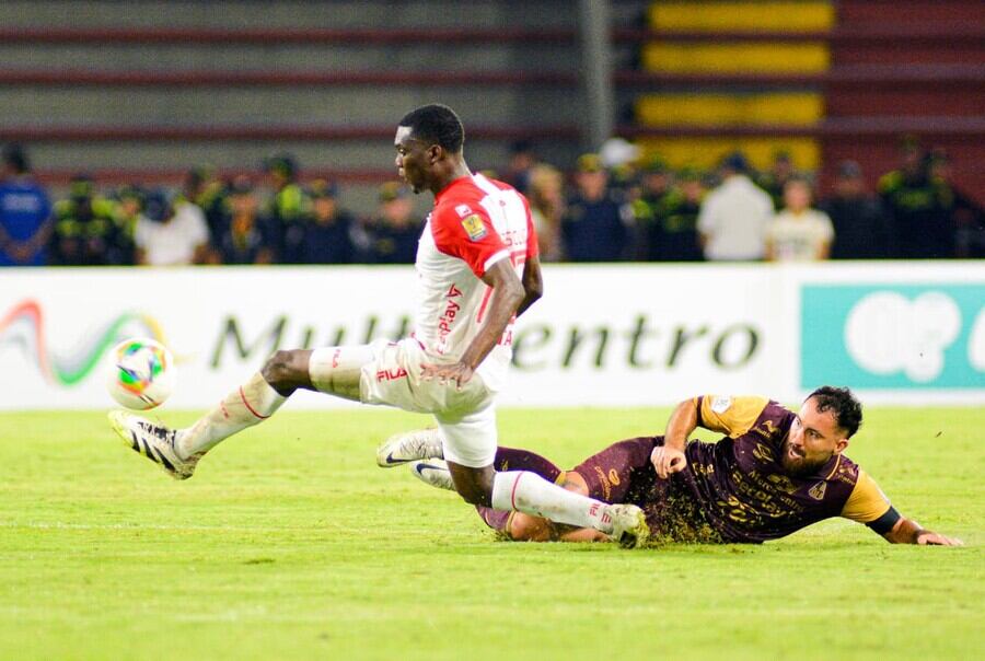 Estas serían las alienaciones probables para el duelo en el Manuel Murillo Toro-crédito Jorge Cúellar/Colprensa