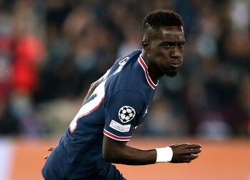 Idrissa Gueye no participó del último partido del PSG (Reuters)
