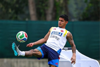 El delantero sufrió un fuerte golpe en el entrenamiento del cuadro "Cafetero", el primero del equipo dirigido por Néstor Lorenzo en Guadalajara (México)-crédito @FCFSeleccionCol/X