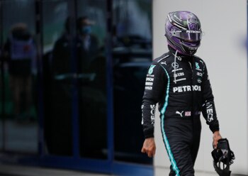 Lewis Hamilton fue el gran perdedor del día (REUTERS/Umit Bektas)