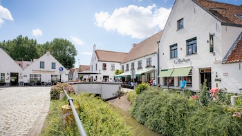 Ni Brujas ni Gante: la