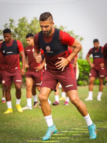 Luis Urruti está jugando su cuarta temporada con Universitario de Deportes.