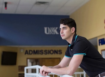 Abraham Hermosillo era conocido por ser un estudiante dedicado es la universidad